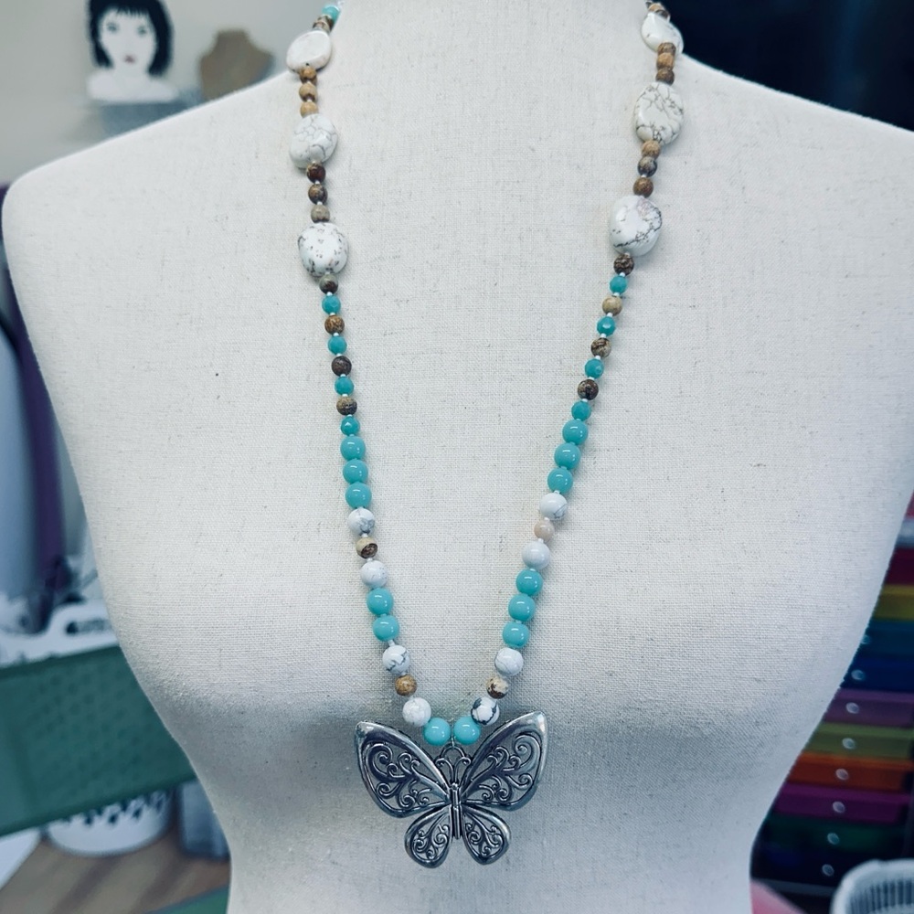 Handmade beaded‎ silver tone butterfly pendant necklace 15” drop howlite beads
